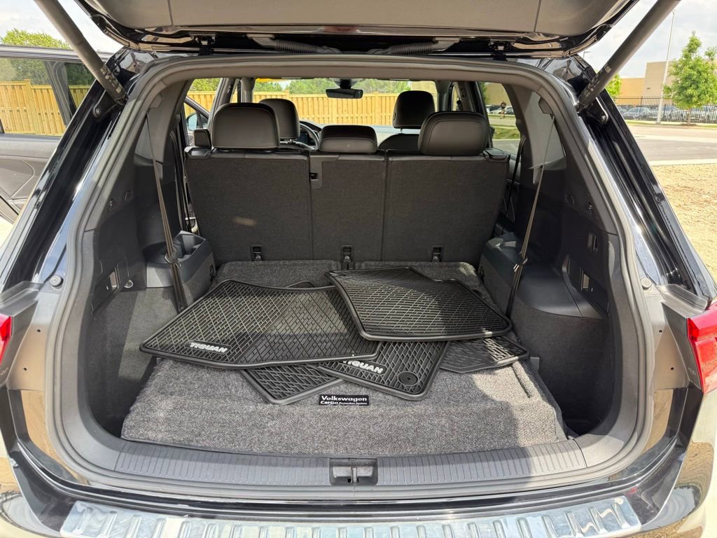 Used 2022 Volkswagen Tiguan SE R-Line FWD image 26