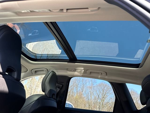 Certified 2024 Volvo XC60 B5 Plus w/ Protection Package Premier image 26