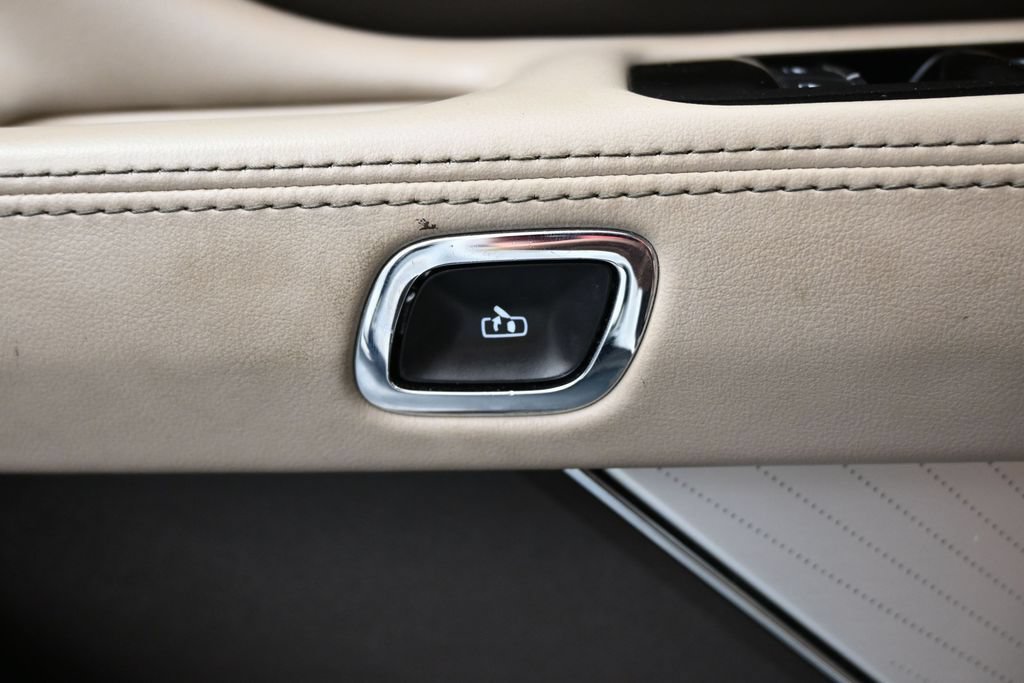 Used 2021 Lincoln Aviator Grand Touring w/ Equipment Group 302A AWD/4WD image 29