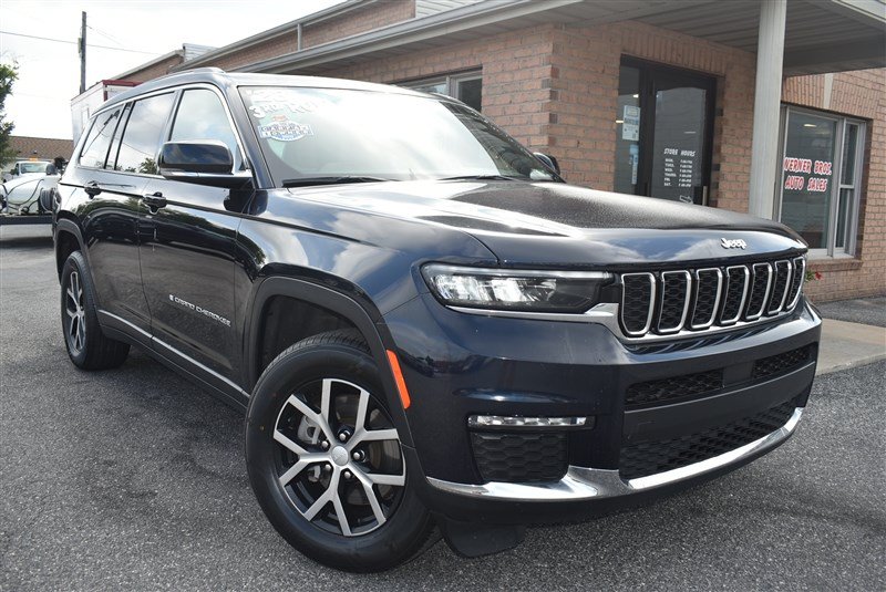 Used 2023 Jeep Grand Cherokee L Limited w/ Trailer Tow Group (B) AWD/4WD image 1
