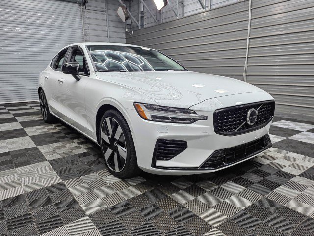 Used 2025 Volvo S60 T8 Plus w/ Climate Package AWD/4WD image 4