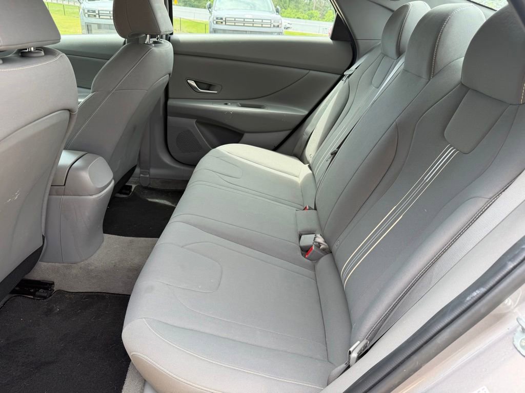 Used 2021 Hyundai Elantra SEL w/ Cargo Package FWD image 12