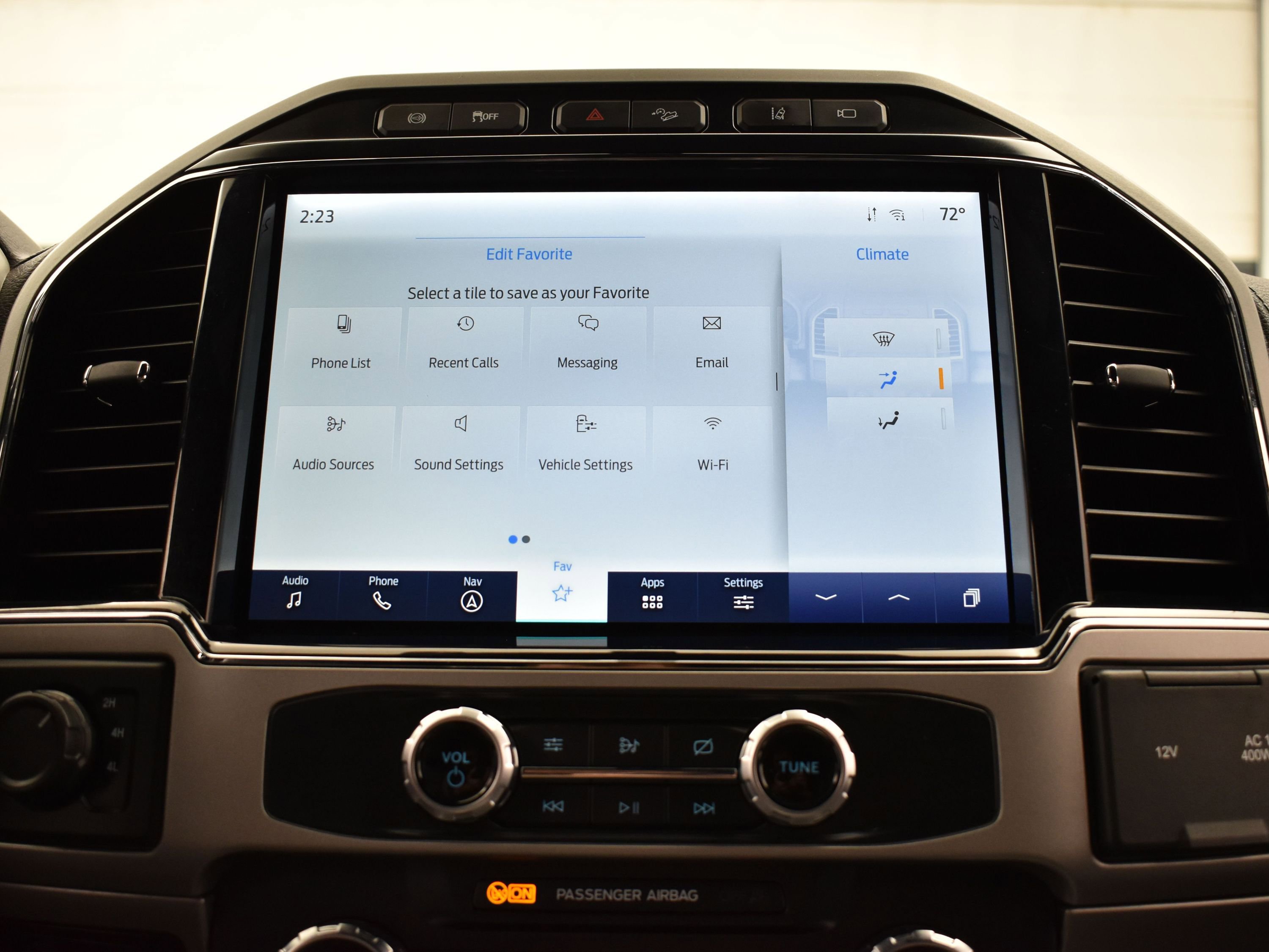 Used 2022 Ford F250 Lariat w/ Black Appearance Package image 34