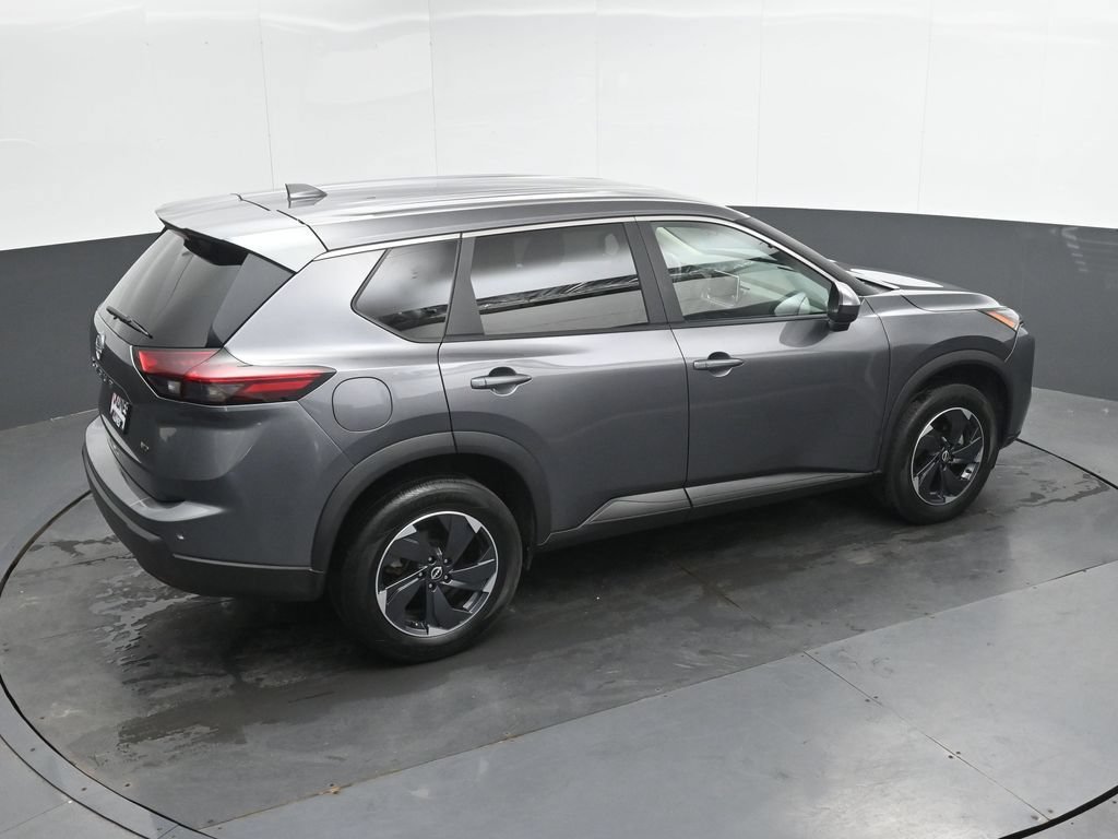 Used 2025 Nissan Rogue SV AWD/4WD image 31