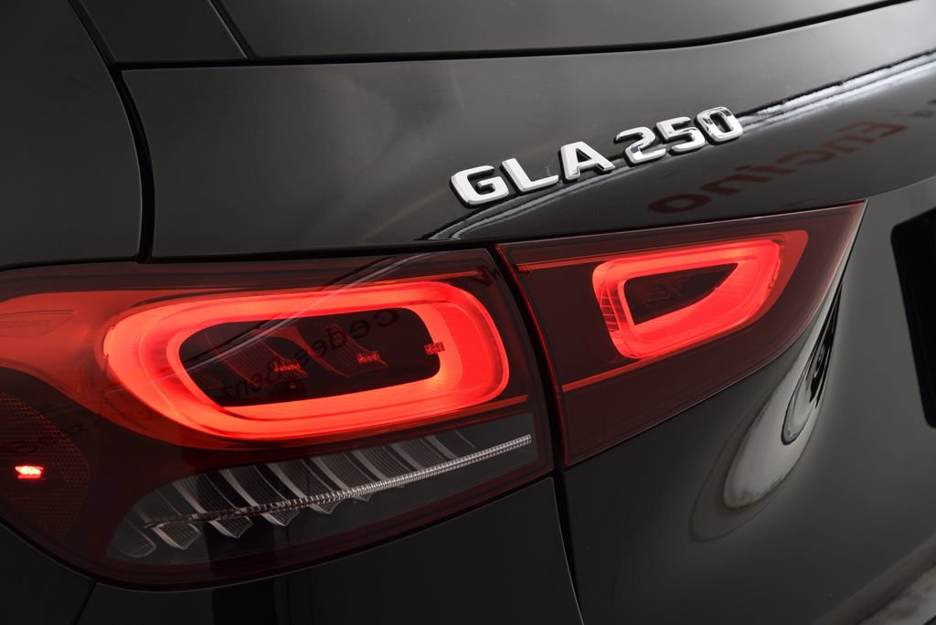 Certified 2021 Mercedes-Benz GLA 250 4MATIC image 13