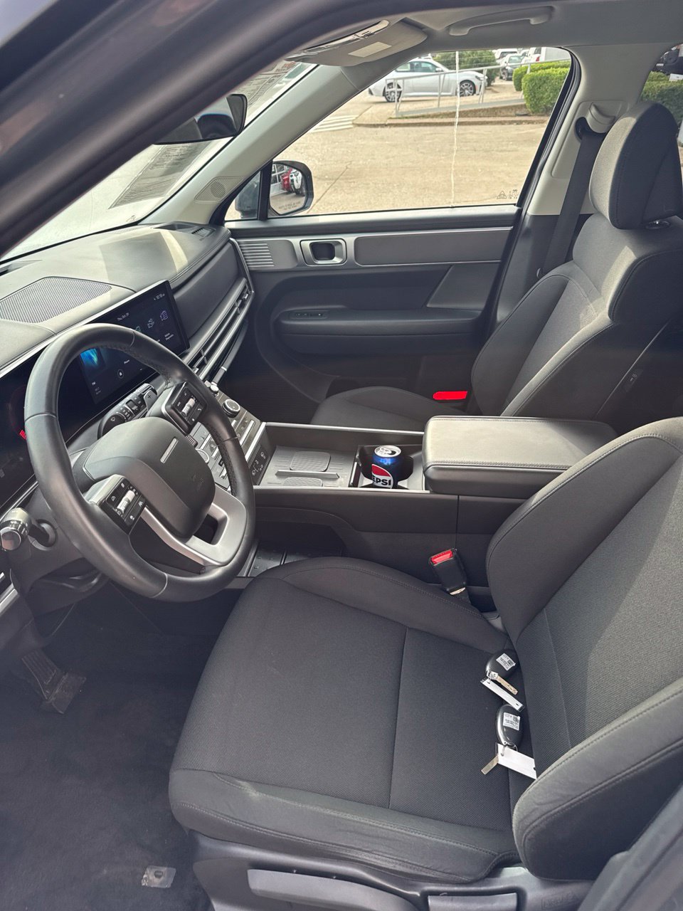 Used 2025 Hyundai Santa Fe SE AWD/4WD image 12