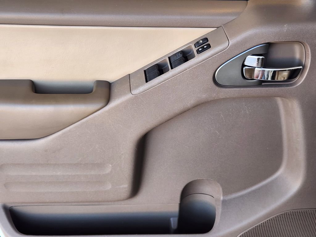 Used 2019 Nissan Frontier SL image 23