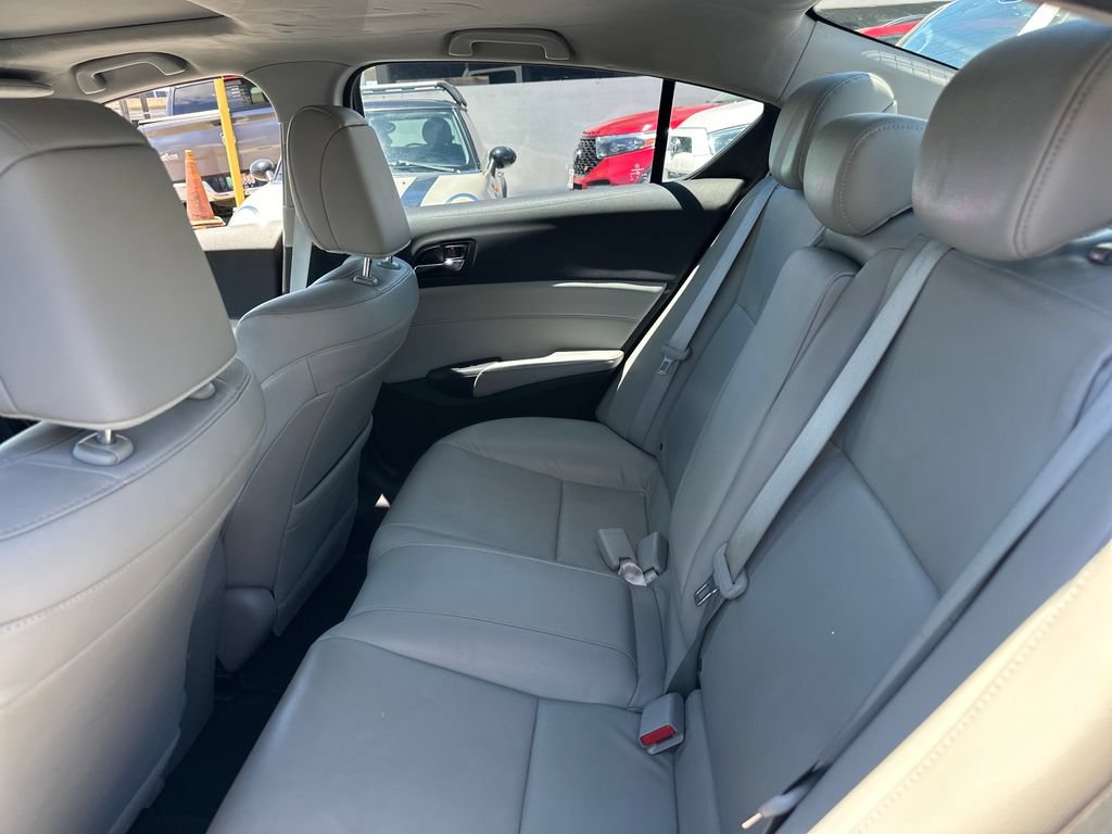 Used 2017 Acura ILX FWD image 14