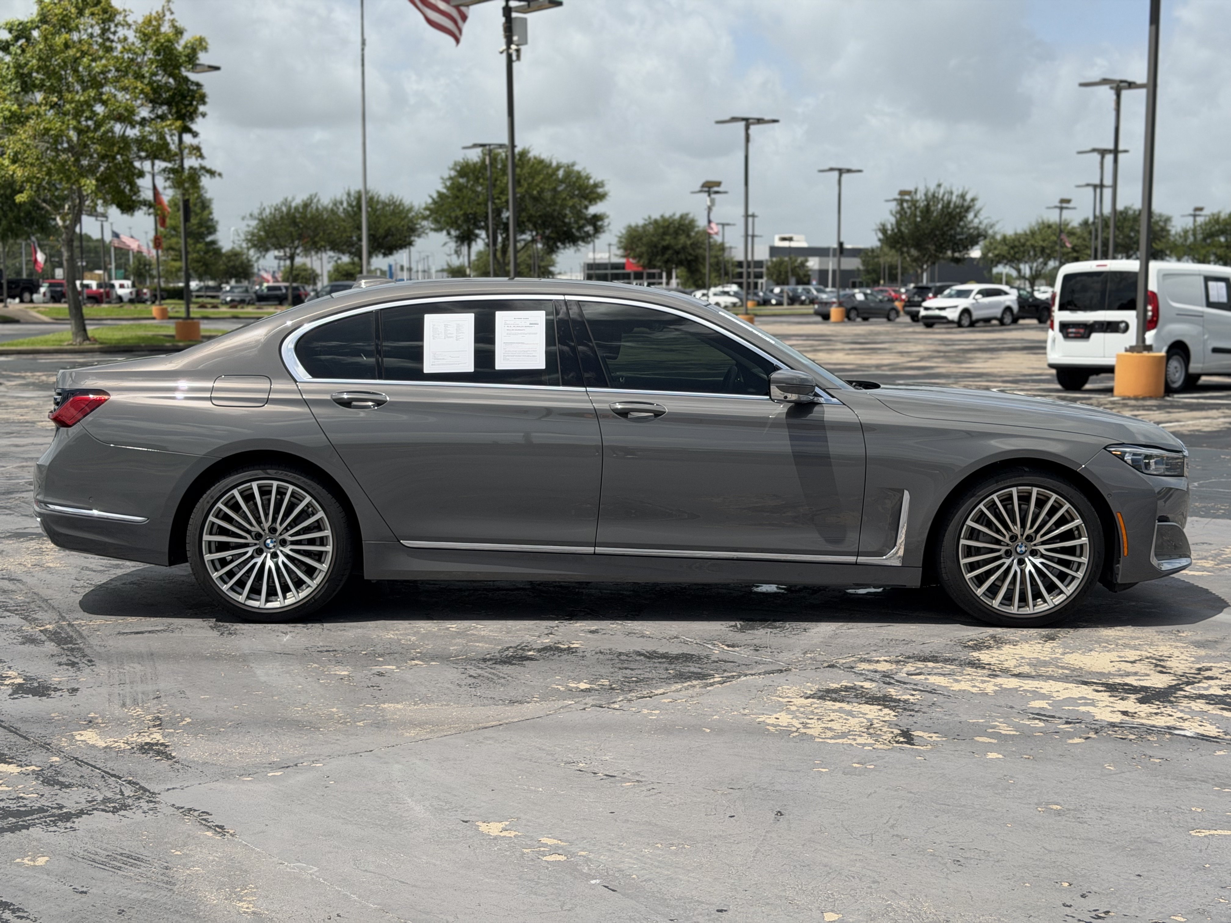 Used 2020 BMW 750i xDrive w/ Executive Package AWD/4WD image 16