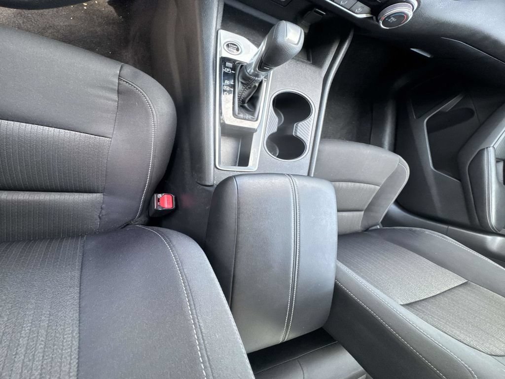 Used 2025 Nissan Altima 2.5 SV FWD image 39
