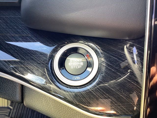 New 2024 Jeep Grand Cherokee Trailhawk AWD/4WD image 14