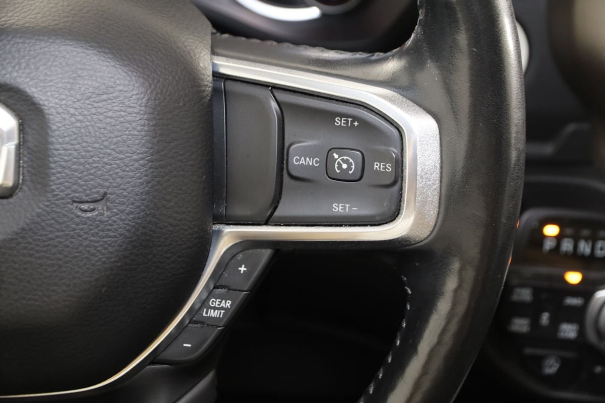 Used 2020 RAM 1500 Laramie AWD/4WD image 38