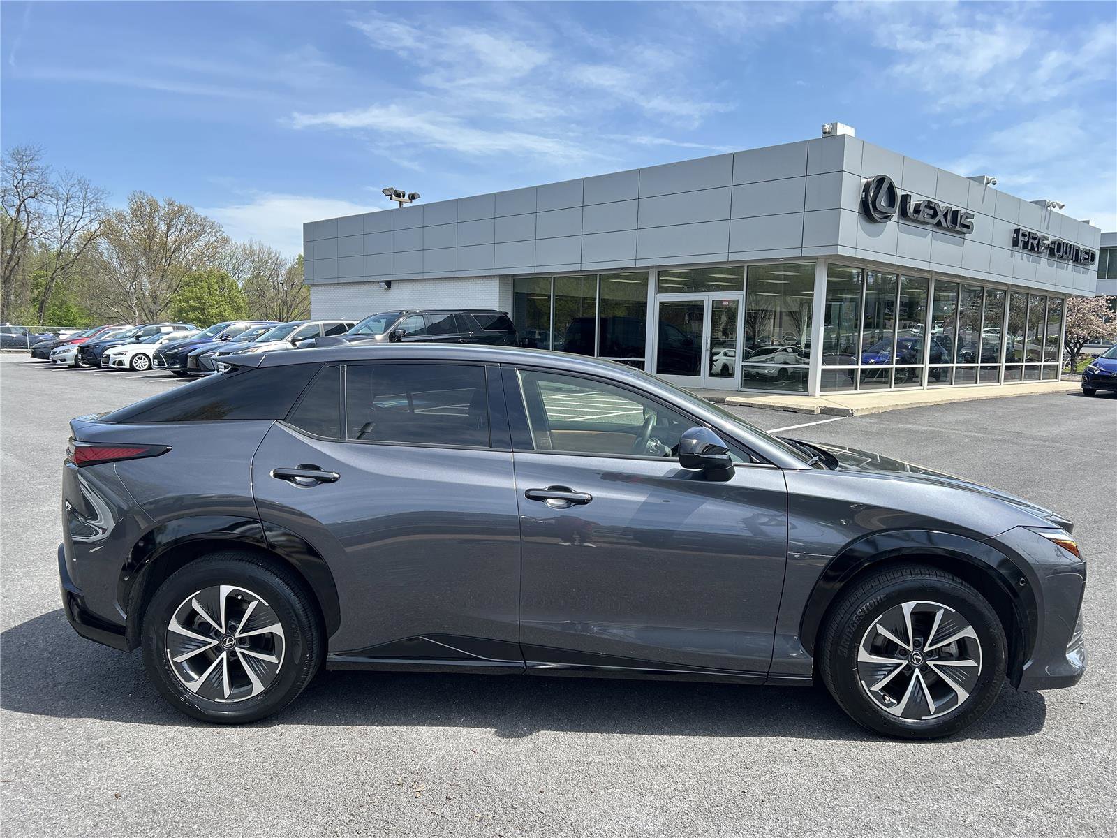 Used 2023 Lexus RZ 450e Premium w/ Technology Package image 6