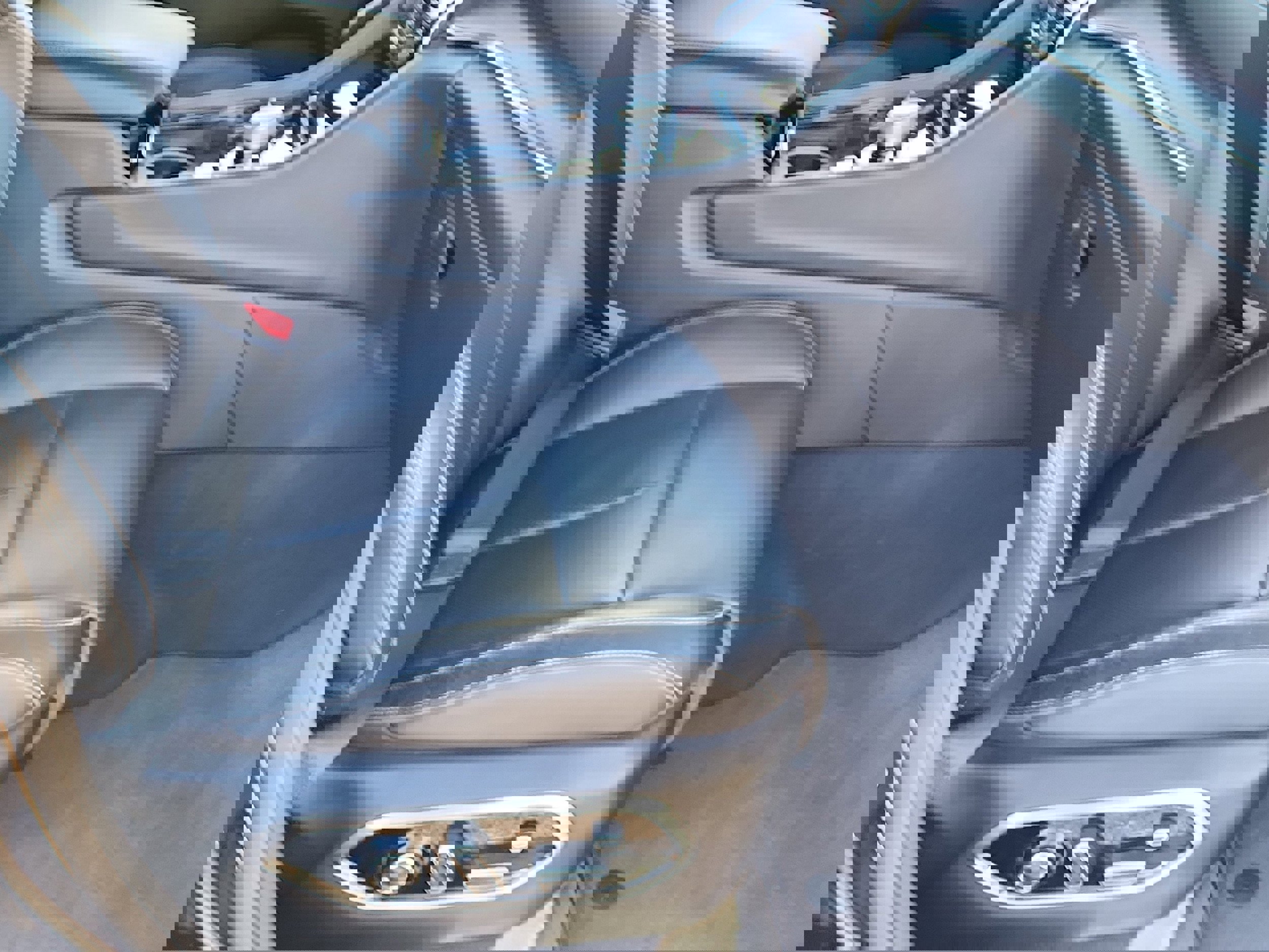 Used 2023 Jeep Grand Cherokee Overland w/ Adv Protech Group III image 13