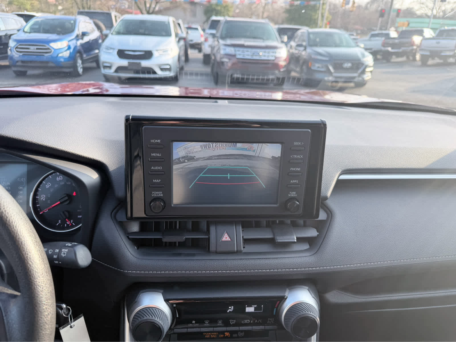 Used 2019 Toyota RAV4 LE image 25