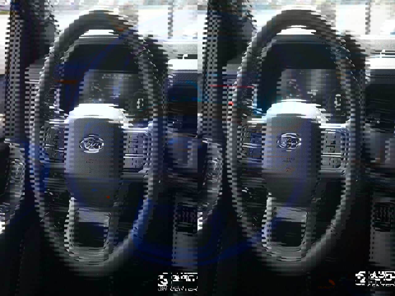 Used 2023 Ford F150 Lightning Lariat image 18