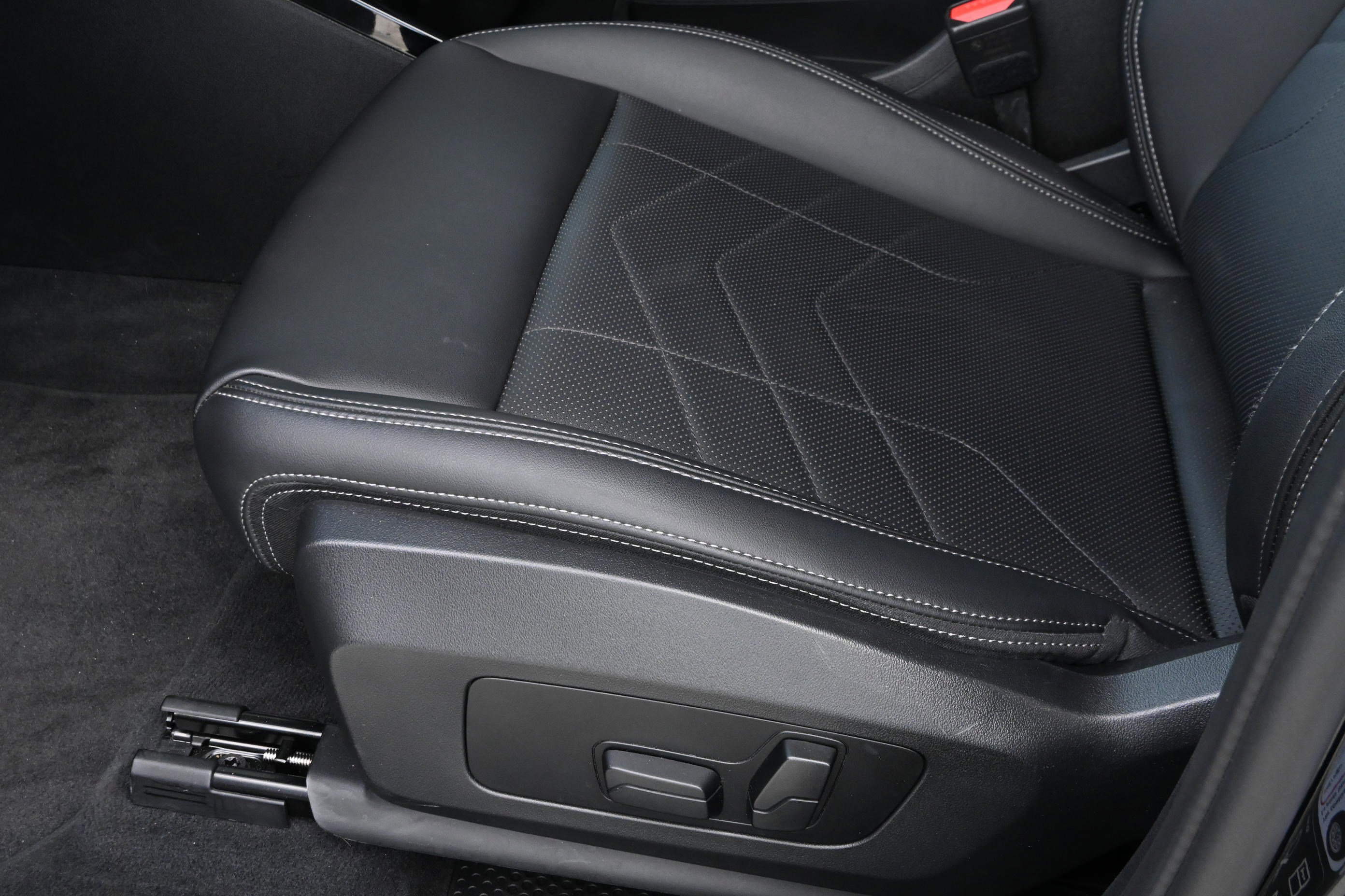 Certified 2024 BMW X1 xDrive28i w/ Premium Package image 25