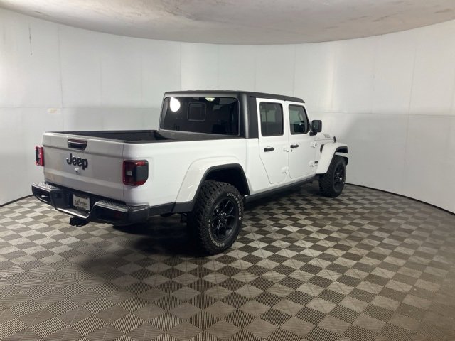Used 2024 Jeep Gladiator Sport image 5