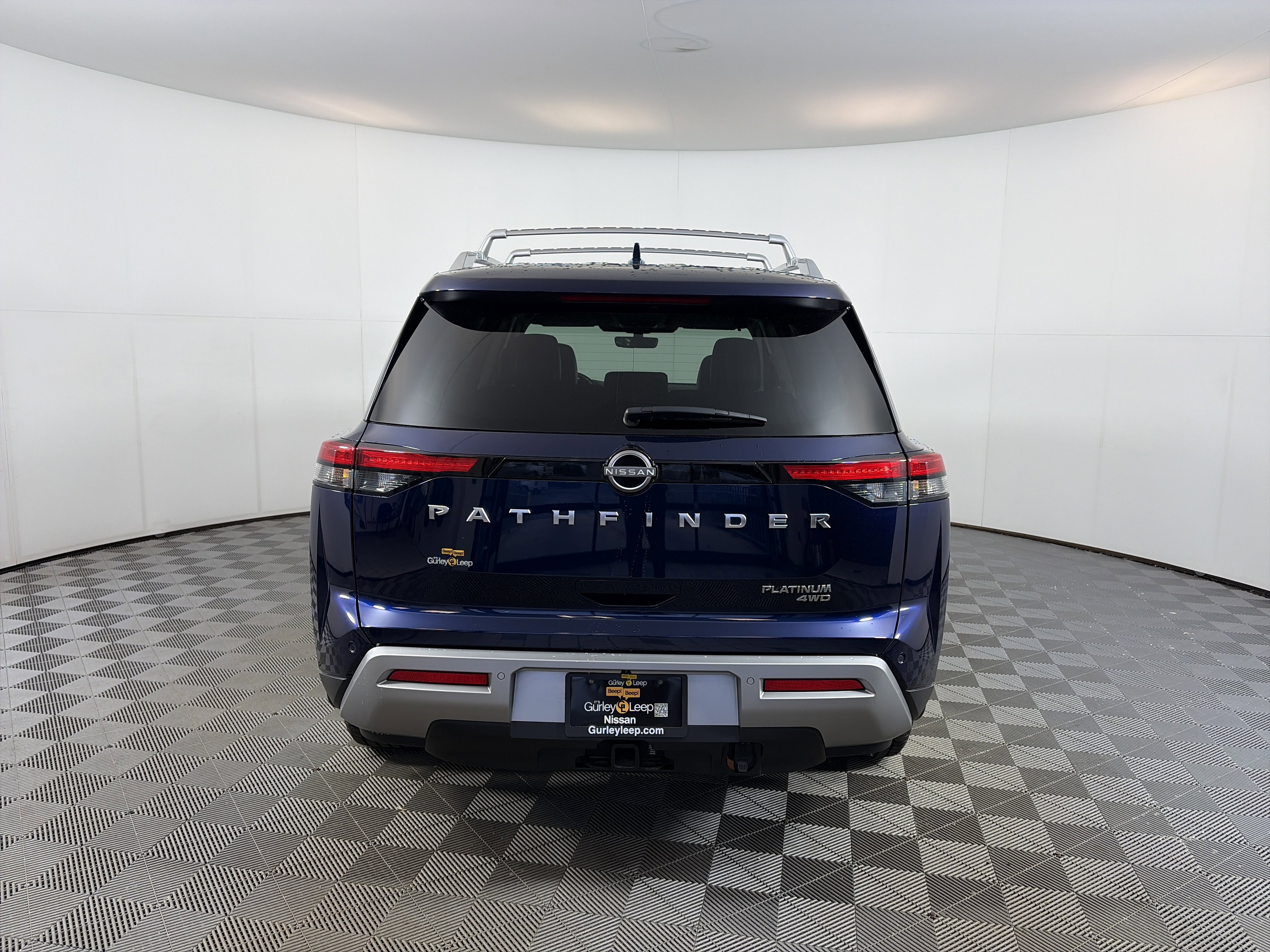 Used 2024 Nissan Pathfinder Platinum w/ Cargo Package image 10