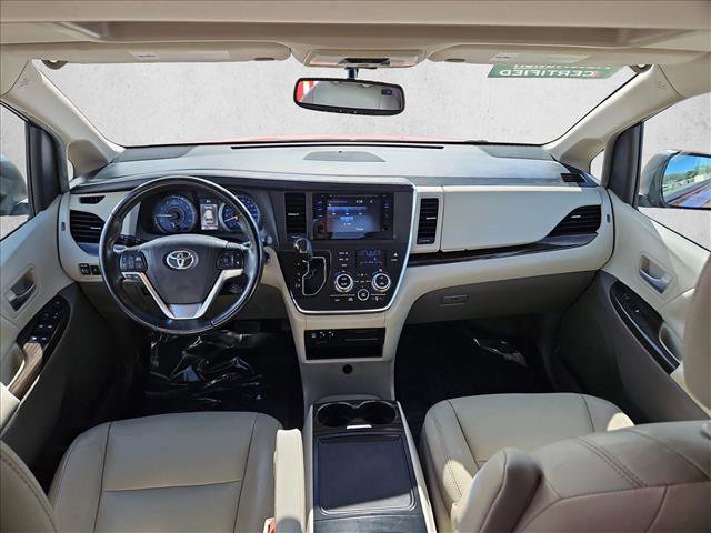 Used 2016 Toyota Sienna XLE FWD image 19
