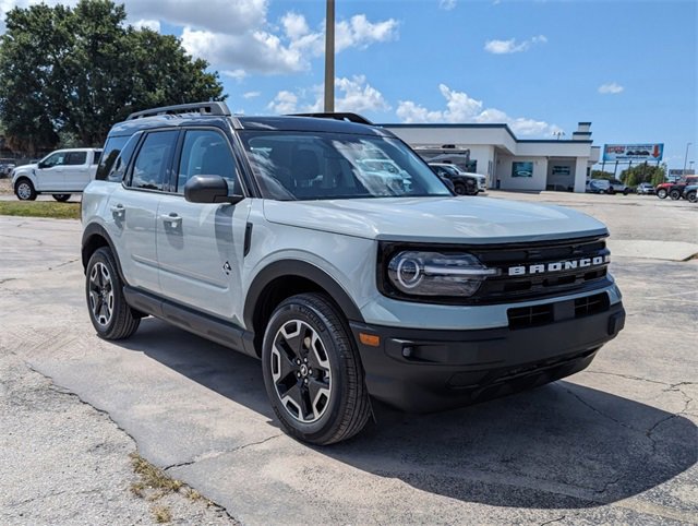 New 2024 Ford Bronco Sport Outer Banks w/ Tech Package image 2