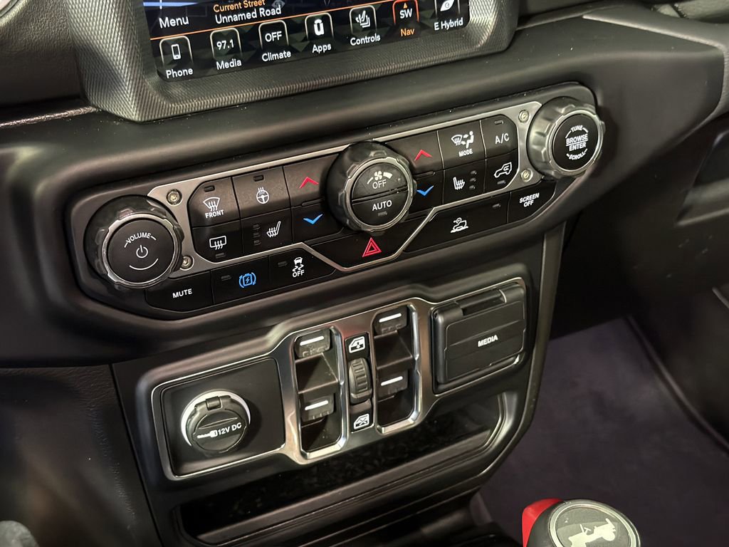 Used 2023 Jeep Wrangler Unlimited Sahara w/ Cold Weather Group image 22