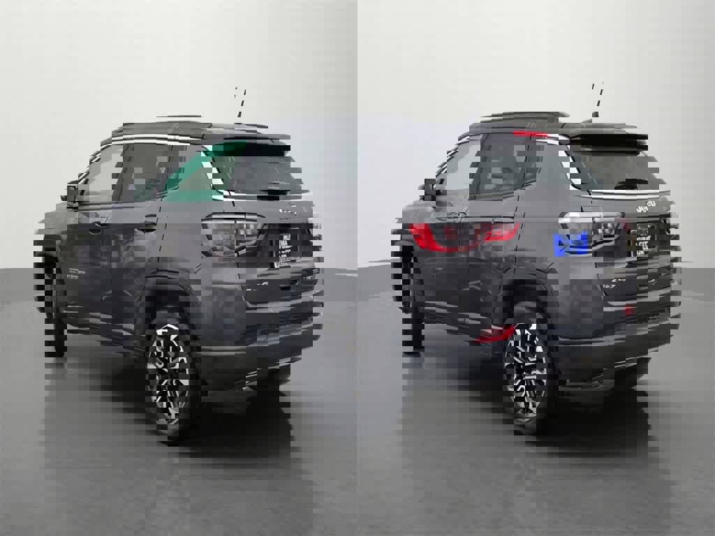 Used 2024 Jeep Compass Limited image 4