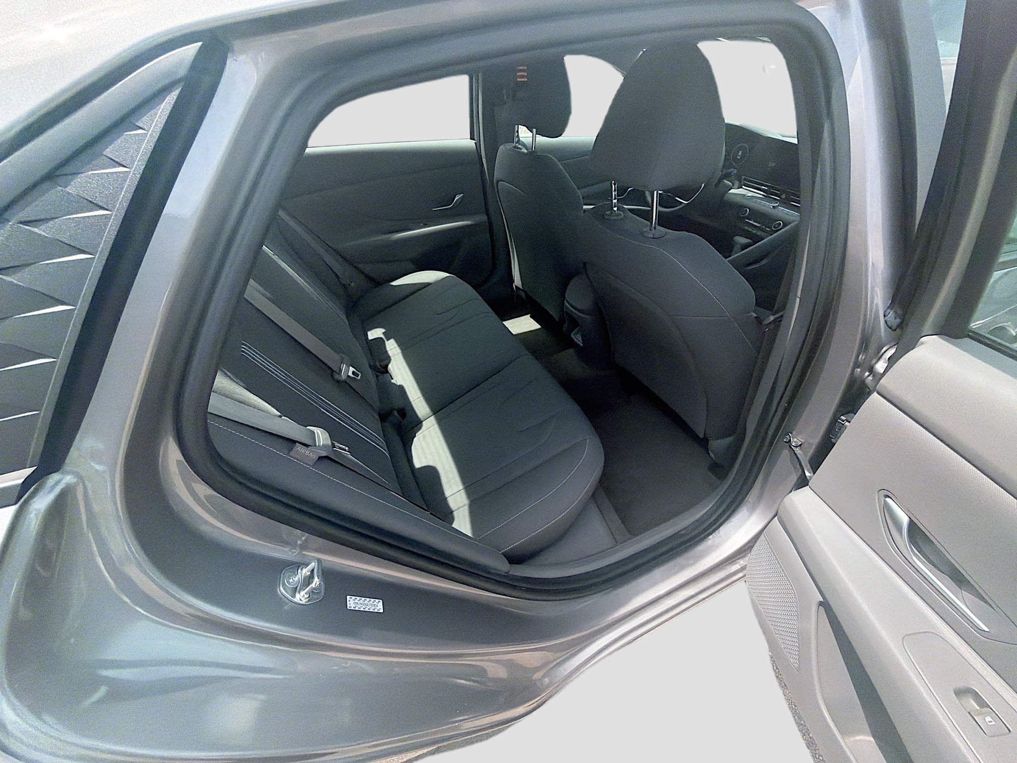 Used 2024 Hyundai Elantra SEL FWD image 25