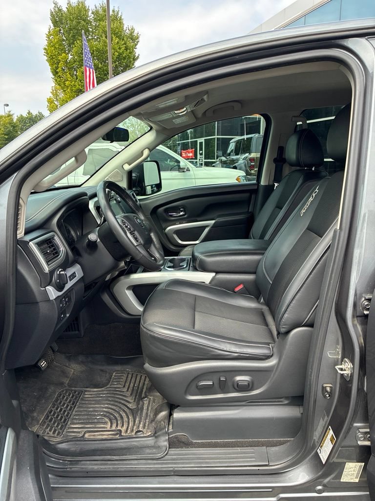 Used 2017 Nissan Titan PRO-4X AWD/4WD image 9
