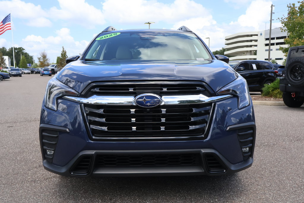 Certified 2025 Subaru Ascent Limited AWD/4WD image 3