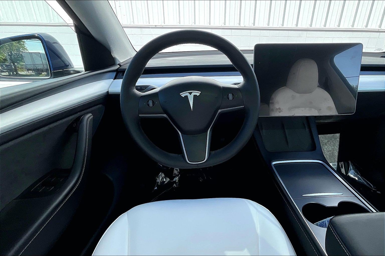 Used 2024 Tesla Model Y Long Range AWD/4WD image 6