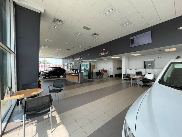 Used 2025 Buick Envision Sport Touring image 37