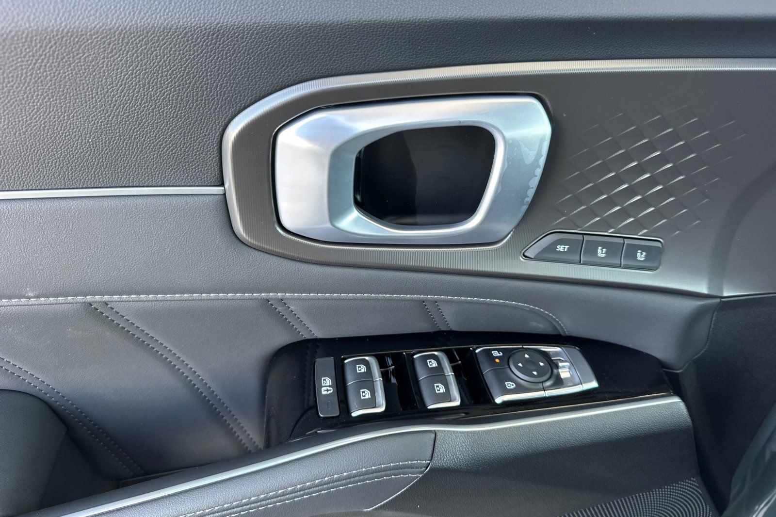 New 2026 Kia Sorento SX Prestige AWD/4WD image 11