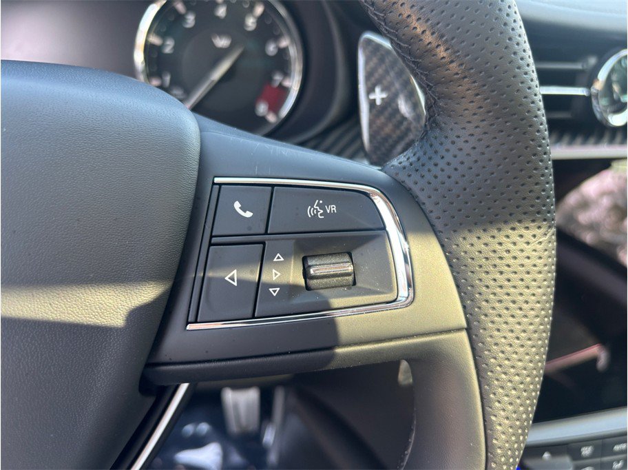 Used 2022 Maserati Quattroporte Trofeo RWD image 31