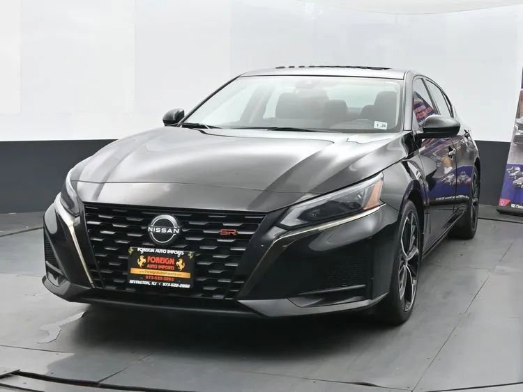 Used 2023 Nissan Altima 2.5 SR w/ SR Premium Package