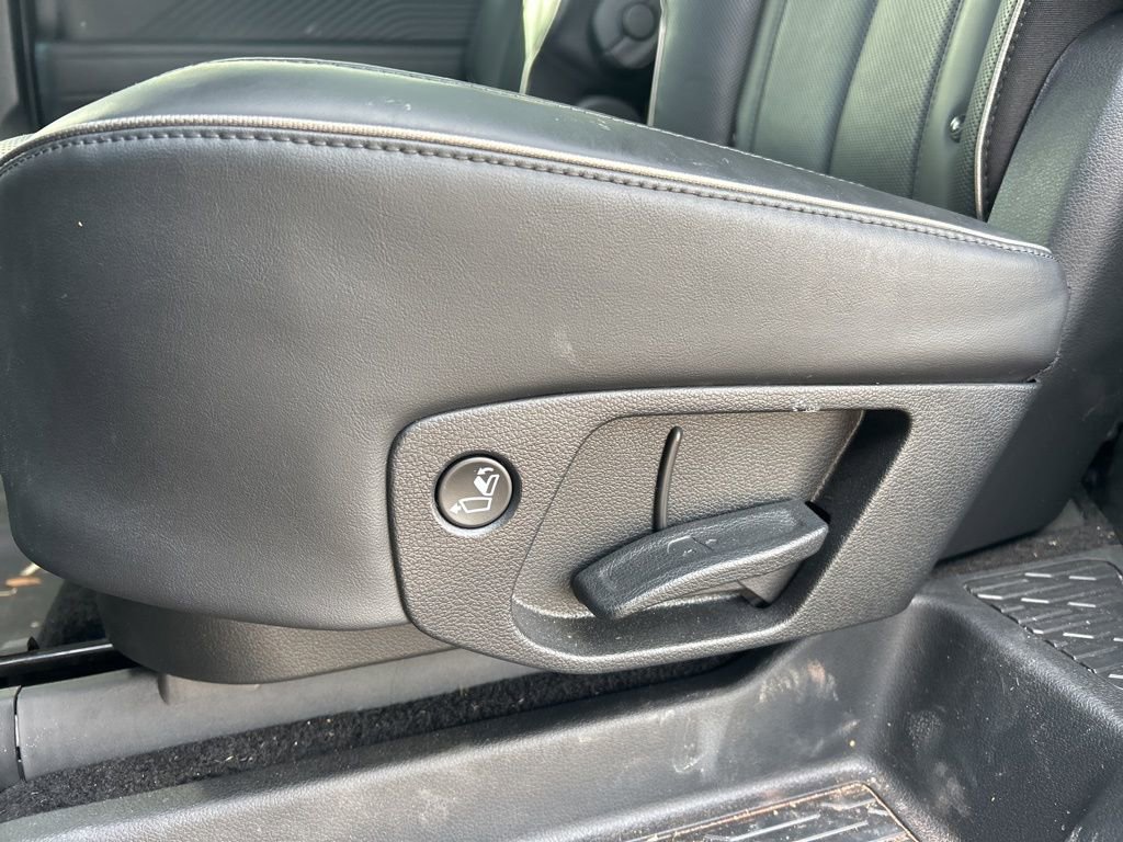 Used 2024 Hyundai Palisade Calligraphy image 25