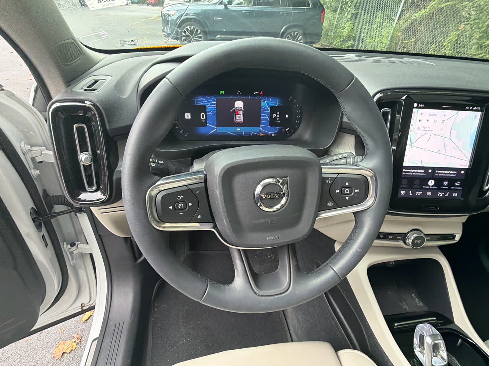 Used 2024 Volvo XC40 B5 Plus AWD/4WD image 29