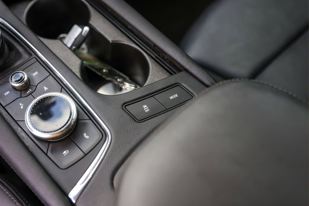 Certified 2023 Cadillac XT5 Sportv w/ Technology Package image 22