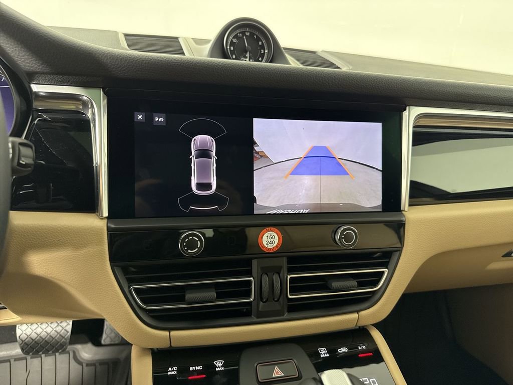 New 2026 Porsche Macan AWD/4WD image 30