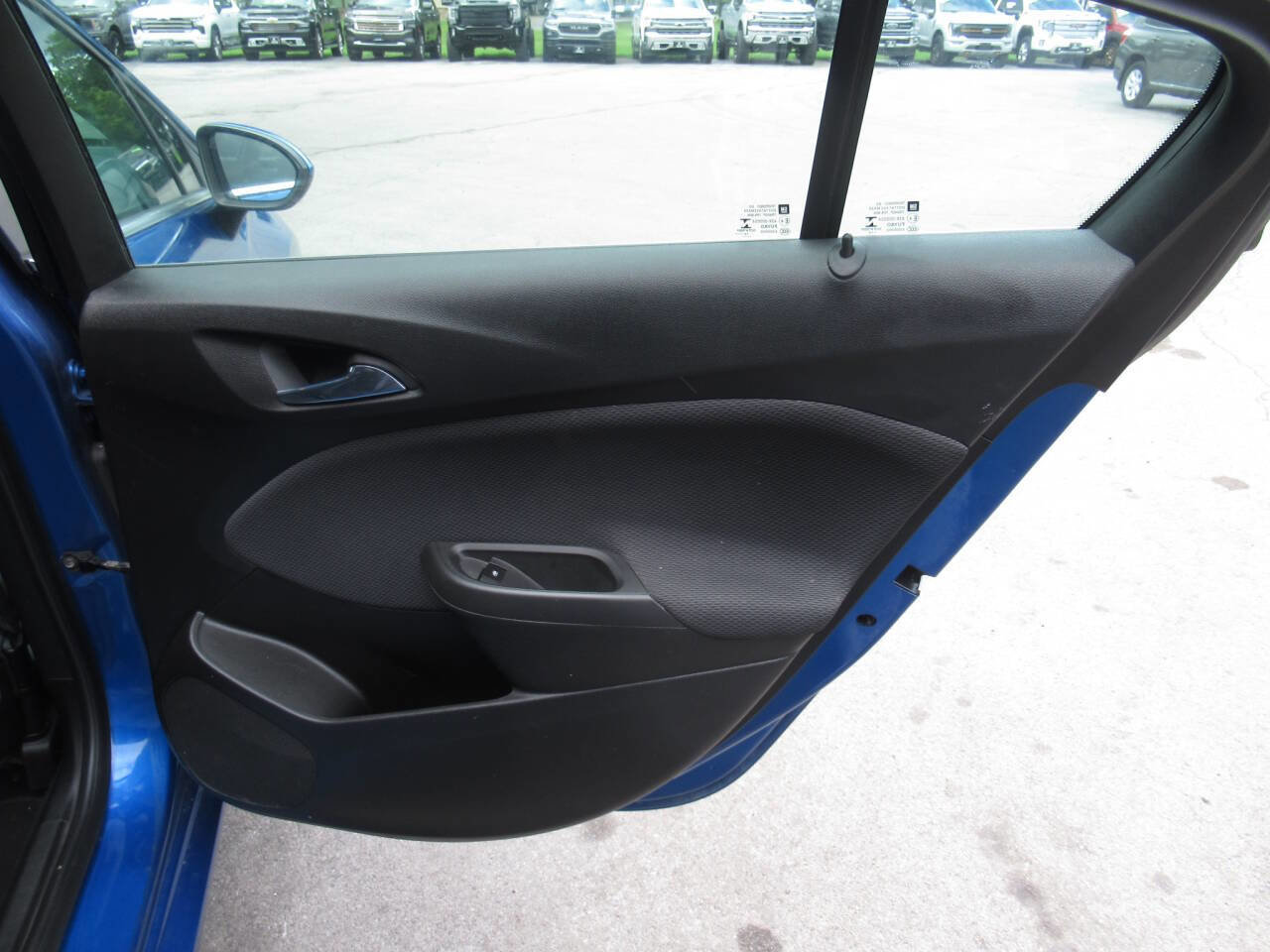 Used 2017 Chevrolet Cruze LT w/ Convenience Package image 13