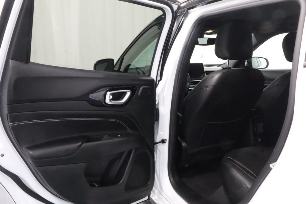 Certified 2022 Jeep Compass High Altitude AWD/4WD image 15