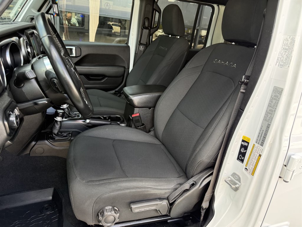 Used 2021 Jeep Wrangler Unlimited Sahara w/ Uconnect 4C Nav & Sound Group AWD/4WD image 16