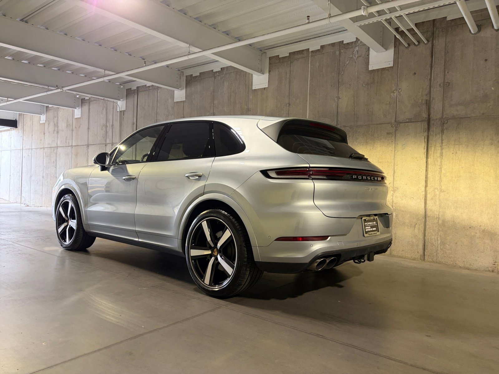 Certified 2025 Porsche Cayenne S AWD/4WD image 3