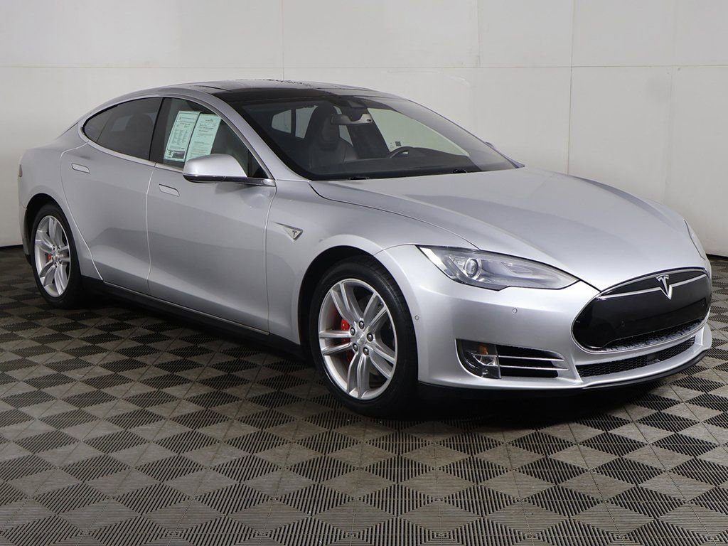 Used 2015 Tesla Model S P85D image 2