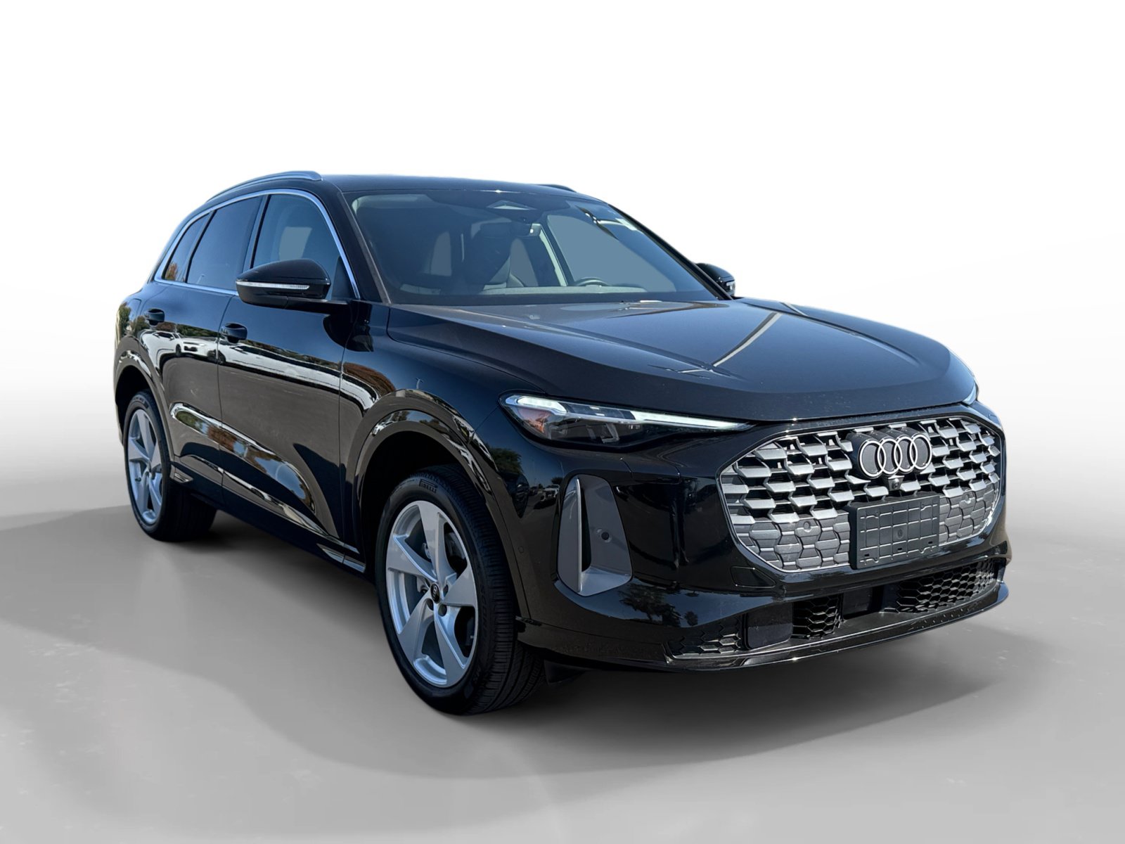 Certified 2025 Audi Q5 Premium AWD/4WD image 7