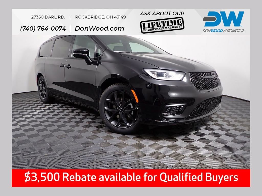 New 2026 Chrysler Pacifica Select w/ S Appearance Package image 1