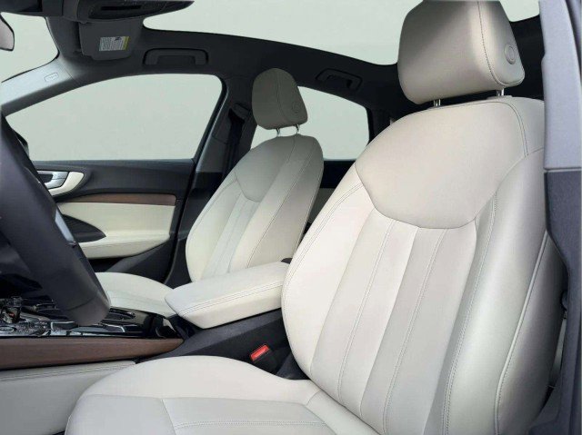 Certified 2025 Audi A5 2.0T Premium w/ Convenience Package AWD/4WD image 19