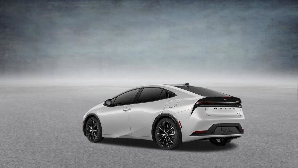 New 2027 Toyota Prius XLE FWD image 24