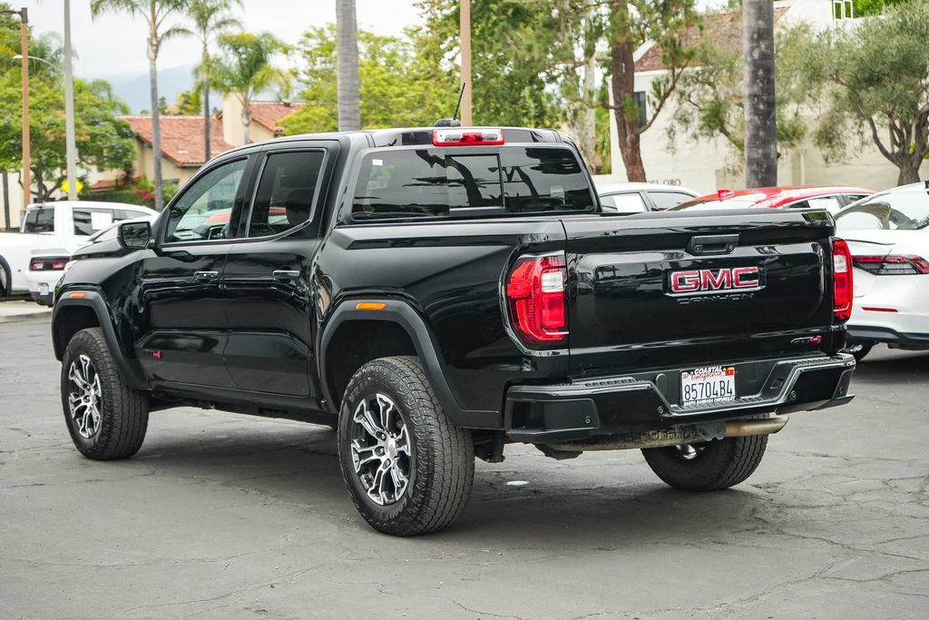 Used 2024 GMC Canyon AT4 w/ Technology Package AWD/4WD image 4