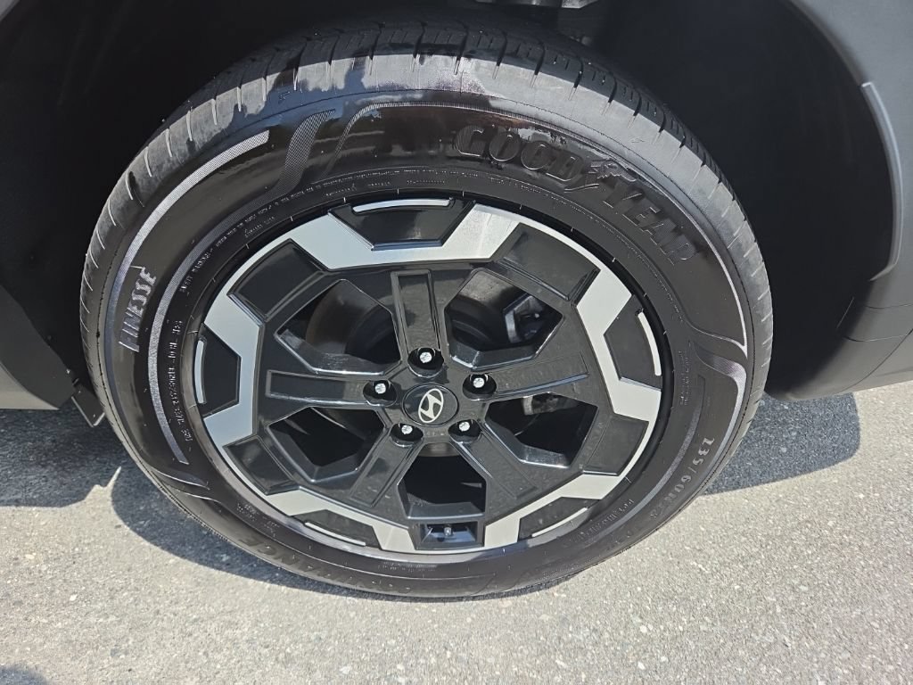 Used 2024 Hyundai Santa Fe SE AWD/4WD image 13